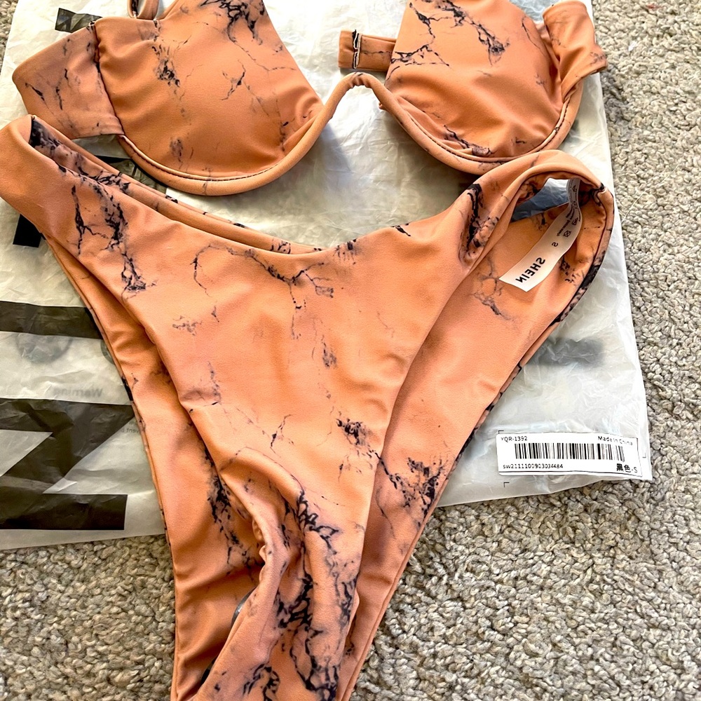 Bikini size small two sets and one only top